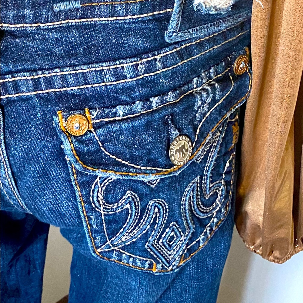 MEK Women jeans, size 31 Used in good condition.